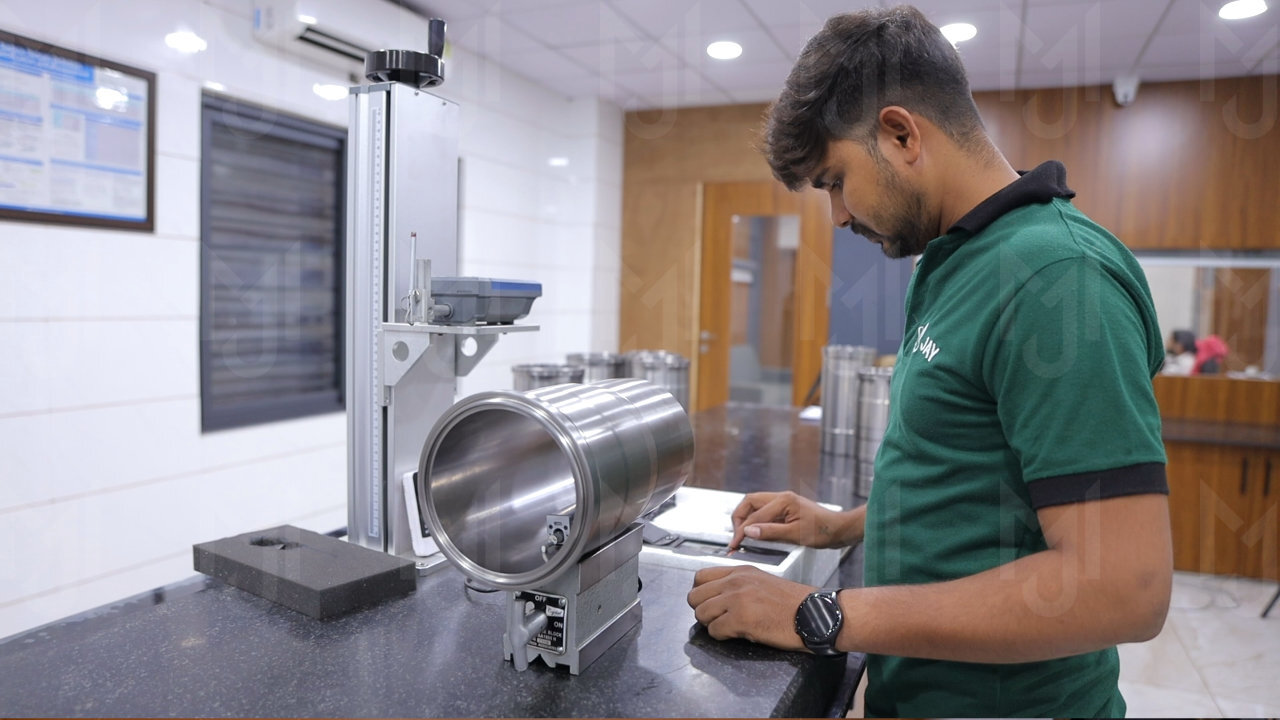 surface-roughness-tester